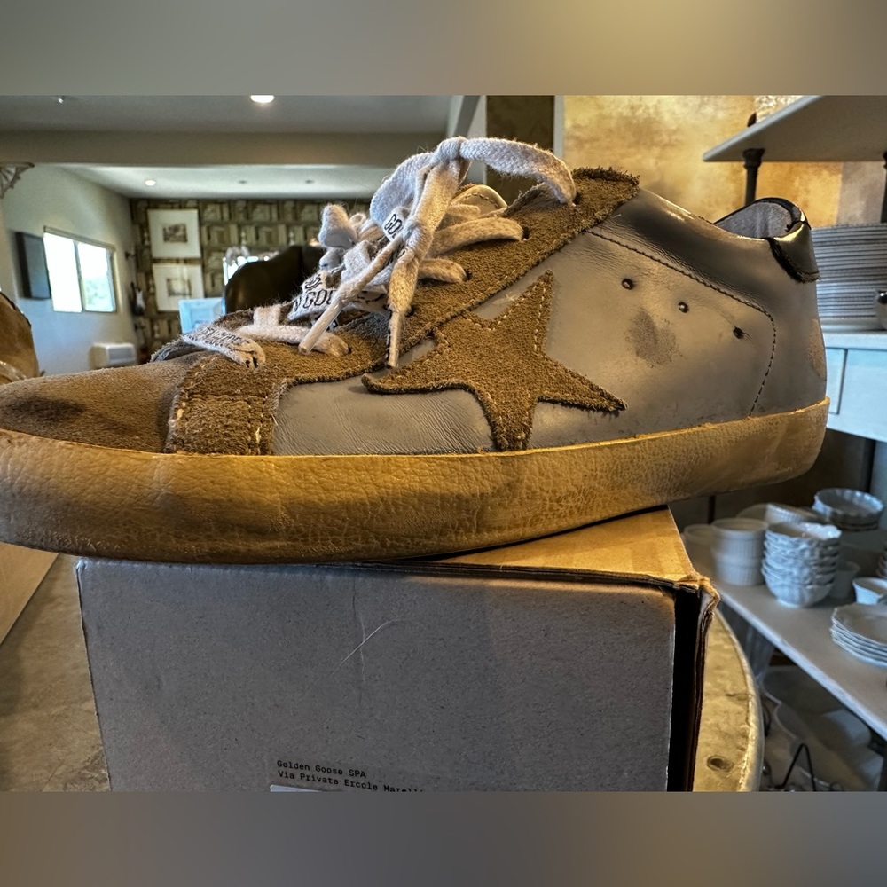 Golden Goose Super Star Classic tennis shoes! Awesome looking!
